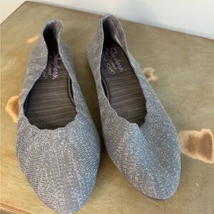 Skechers Women's Textured Gray Loafers